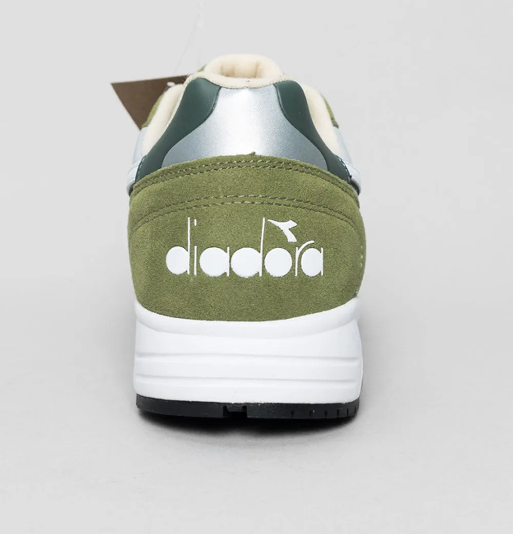 Diadora N902 Trainers White/Sphagnum