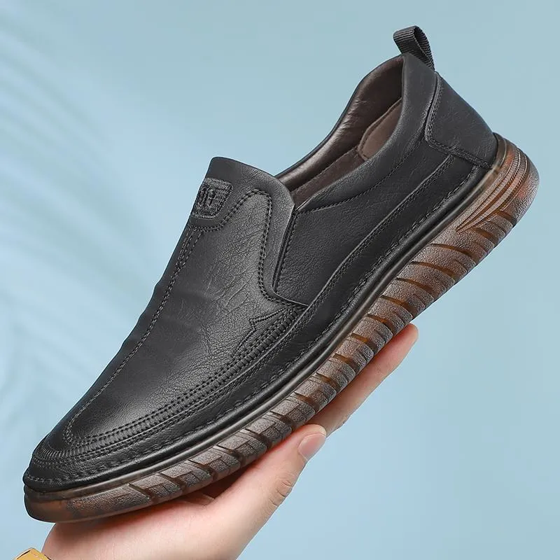 Men's Patent Leather Round Toe Slip-On Closure Casual Shoes